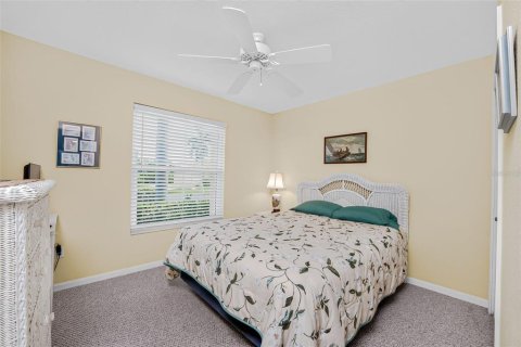 House in Punta Gorda, Florida 2 bedrooms, 118.82 sq.m. № 2324112 - photo 29