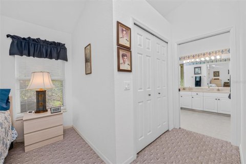 House in Punta Gorda, Florida 2 bedrooms, 118.82 sq.m. № 2324112 - photo 25