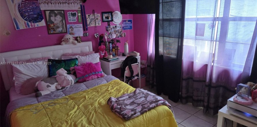 Touwnhouse à Miami, Floride 3 chambres, 128.02 m2 № 1610296
