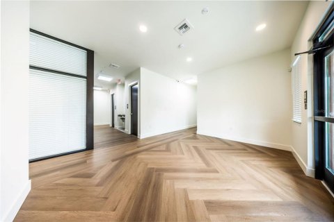 Immobilier commercial à vendre à Longwood, Floride: 634.89 m2 № 2124189 - photo 9