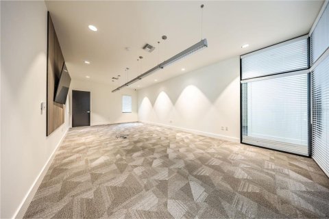 Immobilier commercial à vendre à Longwood, Floride: 634.89 m2 № 2124189 - photo 13
