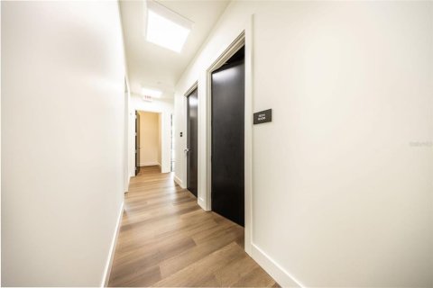 Immobilier commercial à vendre à Longwood, Floride: 634.89 m2 № 2124189 - photo 23