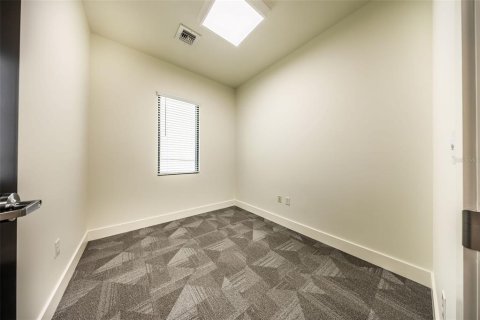 Immobilier commercial à vendre à Longwood, Floride: 634.89 m2 № 2124189 - photo 28