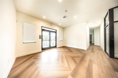 Immobilier commercial à vendre à Longwood, Floride: 634.89 m2 № 2124189 - photo 7