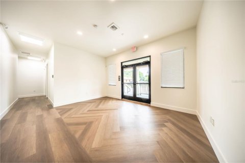 Immobilier commercial à vendre à Longwood, Floride: 634.89 m2 № 2124189 - photo 8