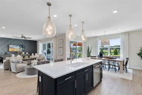 Casa en venta en Mount Dora, Florida, 5 dormitorios, 317.26 m2 № 2166893 - foto 16