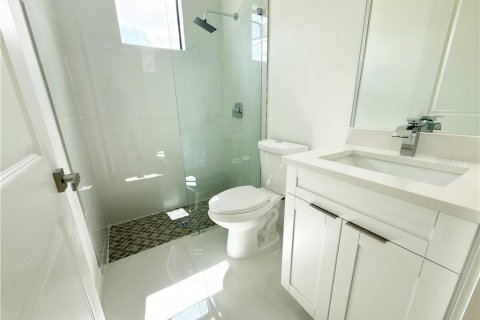 House in Cape Coral, Florida 4 bedrooms, 161.37 sq.m. № 2360859 - photo 26