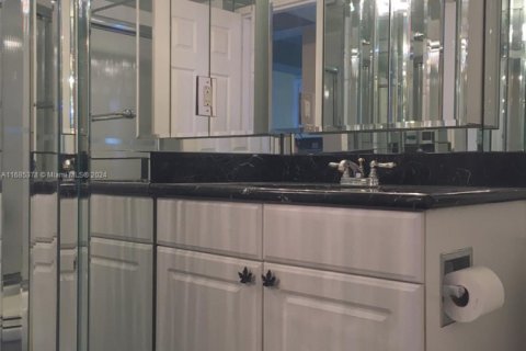 Снять в аренду кондоминиум в Холливуд, Флорида № 1421898 - фото 19