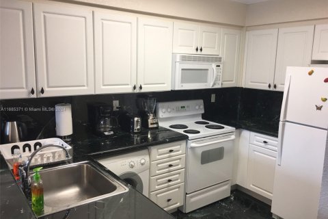 Снять в аренду кондоминиум в Холливуд, Флорида № 1421898 - фото 18