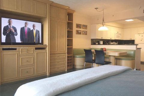 Снять в аренду кондоминиум в Холливуд, Флорида № 1421898 - фото 13