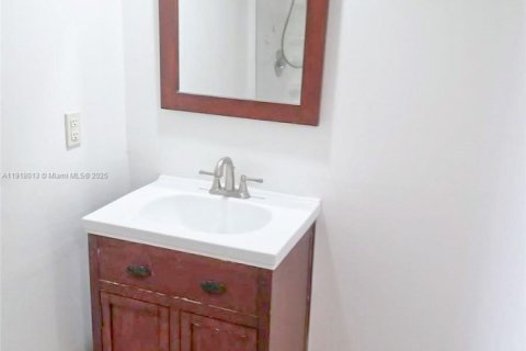 Снять в аренду кондоминиум в Уэст-Палм-Бич, Флорида 2 спальни, 114.83м2, № 1972571 - фото 6