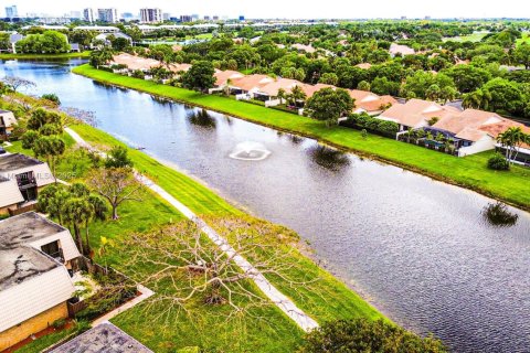 Снять в аренду кондоминиум в Уэст-Палм-Бич, Флорида 2 спальни, 114.83м2, № 1972571 - фото 10