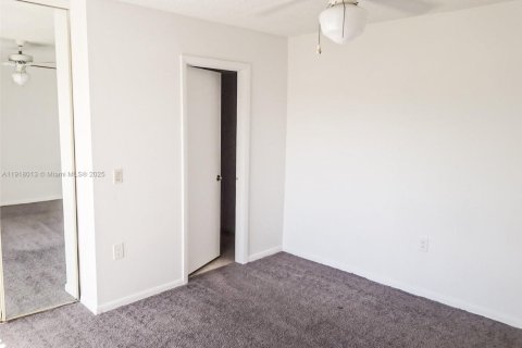 Снять в аренду кондоминиум в Уэст-Палм-Бич, Флорида 2 спальни, 114.83м2, № 1972571 - фото 5