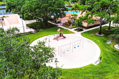 Снять в аренду кондоминиум в Уэст-Палм-Бич, Флорида 2 спальни, 114.83м2, № 1972571 - фото 14