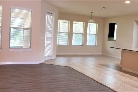 Villa ou maison à louer à Orlando, Floride: 5 chambres, 379.13 m2 № 2120520 - photo 8