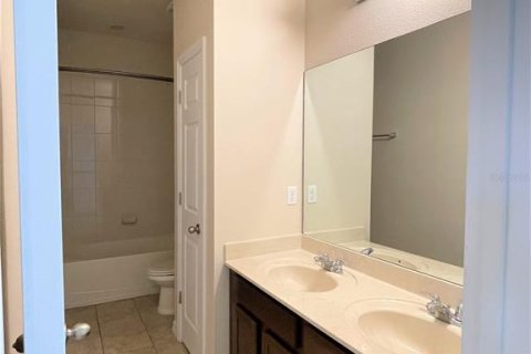 Villa ou maison à louer à Orlando, Floride: 5 chambres, 379.13 m2 № 2120520 - photo 24