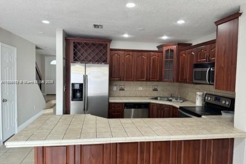 Adosado en venta en Miami, Florida, 3 dormitorios, 141.49 m2 № 1802546 - foto 6