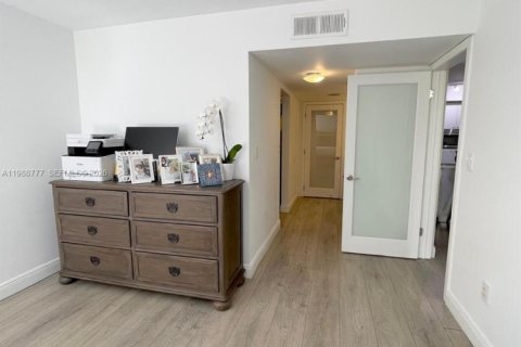 Apartamento en alquiler en Key Biscayne, Florida, 2 dormitorios, 134.71 m2 № 2051058 - foto 6