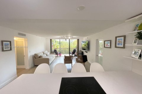 Apartamento en Key Biscayne, Florida 2 dormitorios, 134.71 m2 № 2051058