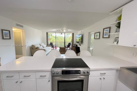 Apartamento en alquiler en Key Biscayne, Florida, 2 dormitorios, 134.71 m2 № 2051058 - foto 13