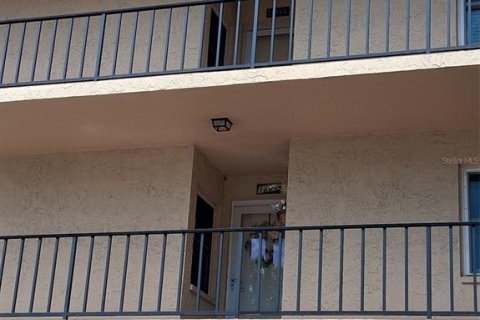 Condo à Largo, Floride, 2 chambres № 2429252