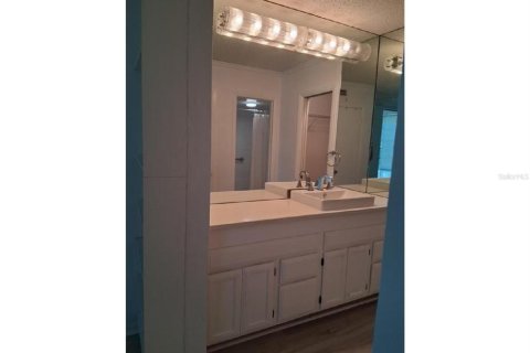 Copropriété à louer à Largo, Floride: 2 chambres, 86.4 m2 № 2429252 - photo 2
