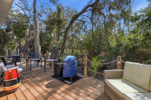 Townhouse in BAYSHORE COMMONS in North Fort Myers, Florida 2 bedrooms, 124.49 sq.m. № 2097685 - photo 3