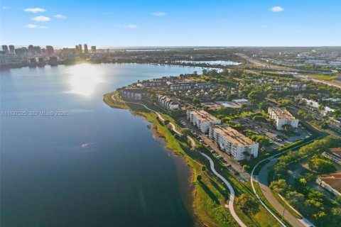 Купить кондоминиум в Уэст-Палм-Бич, Флорида 1 спальня, 65.4м2, № 1997512 - фото 18