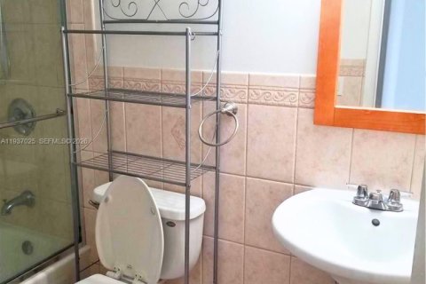 Купить кондоминиум в Уэст-Палм-Бич, Флорида 1 спальня, 65.4м2, № 1997512 - фото 8