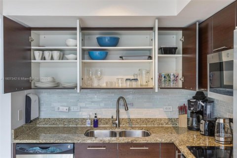 Condominio en venta en Miami, Florida, 2 dormitorios, 130.25 m2 № 1748131 - foto 17