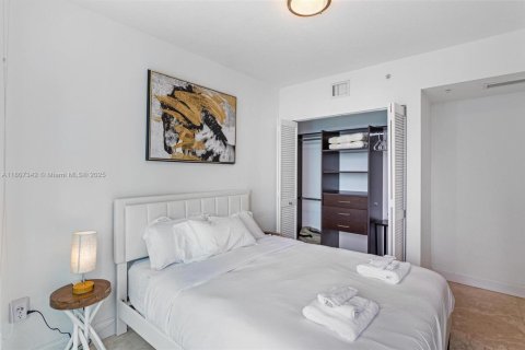 Condominio en venta en Miami, Florida, 2 dormitorios, 130.25 m2 № 1748131 - foto 6