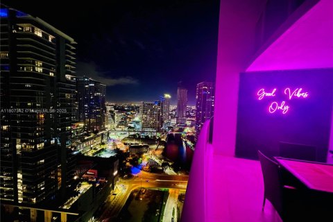 Condominio en venta en Miami, Florida, 2 dormitorios, 130.25 m2 № 1748131 - foto 7