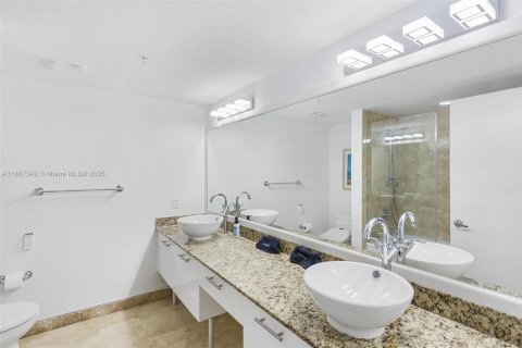 Condominio en venta en Miami, Florida, 2 dormitorios, 130.25 m2 № 1748131 - foto 30