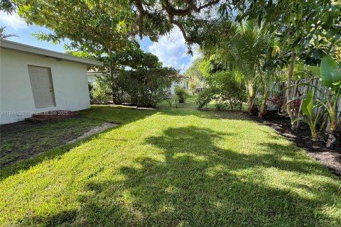Casa en venta en North Bay Village, Florida, 3 dormitorios, 128.86 m2 № 1839209 - foto 24