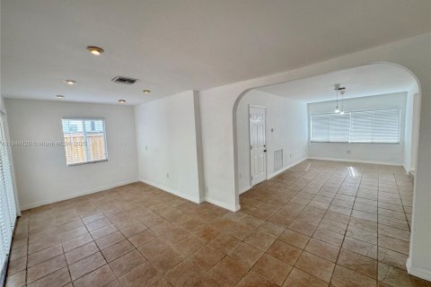 Casa en venta en North Bay Village, Florida, 3 dormitorios, 128.86 m2 № 1839209 - foto 21