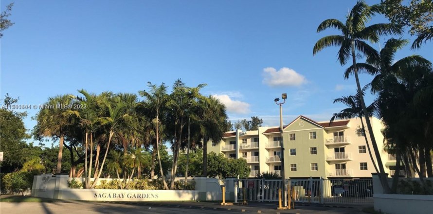 Condo in Cutler Bay, Florida, 2 bedrooms  № 2076750