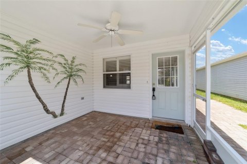 House in The Villages, Florida 2 bedrooms, 104.14 sq.m. № 1253260 - photo 7