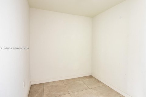 Copropriété à louer à Fort Lauderdale, Floride: 1 chambre, 76.74 m2 № 2169120 - photo 14