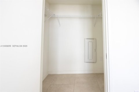 Copropriété à louer à Fort Lauderdale, Floride: 1 chambre, 76.74 m2 № 2169120 - photo 9
