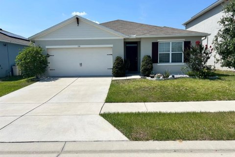 House in Haines City, Florida 4 bedrooms, 173.45 sq.m. № 1791875 - photo 1