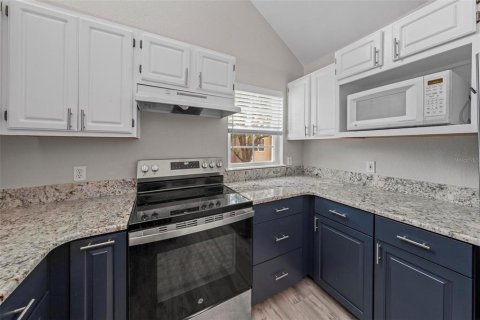 Condo in Orlando, Florida, 2 bedrooms  № 1884934 - photo 7