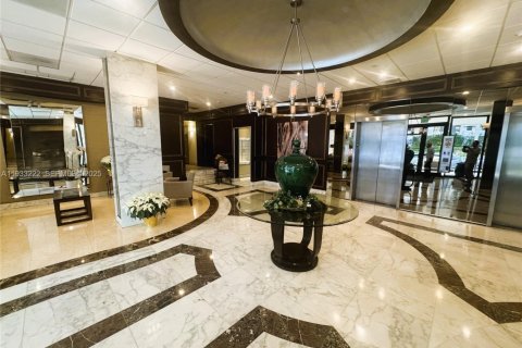 Condominio en venta en Coral Gables, Florida, 2 dormitorios, 101.54 m2 № 1992358 - foto 3