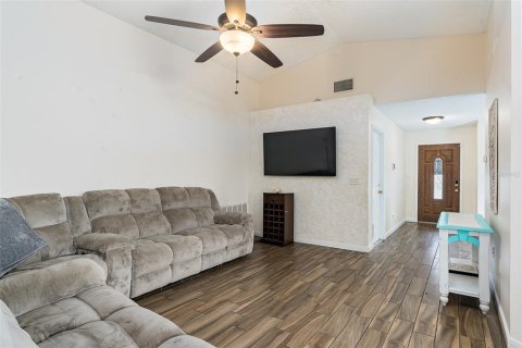 House in Winter Haven, Florida 3 bedrooms, 148.27 sq.m. № 1543088 - photo 22