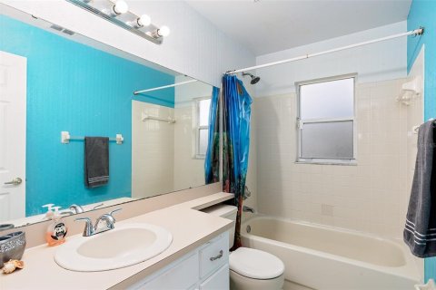 House in Winter Haven, Florida 3 bedrooms, 148.27 sq.m. № 1543088 - photo 20