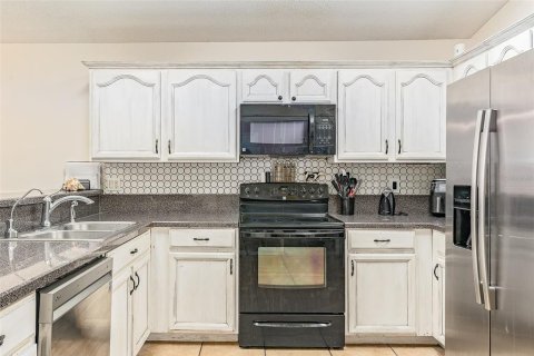 House in Winter Haven, Florida 3 bedrooms, 148.27 sq.m. № 1543088 - photo 5