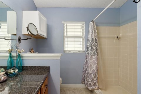 House in Winter Haven, Florida 3 bedrooms, 148.27 sq.m. № 1543088 - photo 13