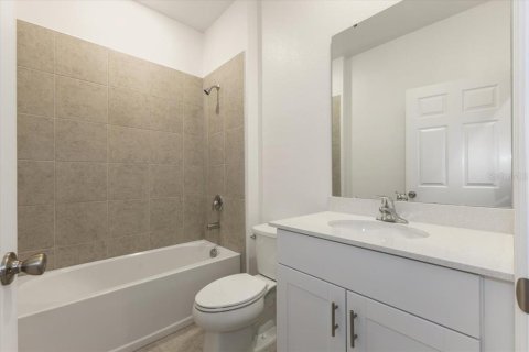 Villa ou maison à vendre à Fruitland Park, Floride: 3 chambres, 141.21 m2 № 1780614 - photo 4