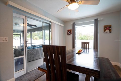 House in Port Charlotte, Florida 2 bedrooms, 132.94 sq.m. № 1777013 - photo 9