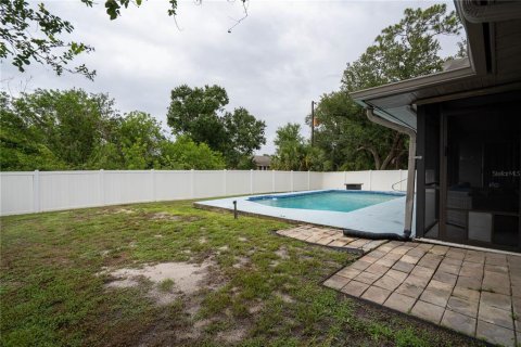 House in Port Charlotte, Florida 2 bedrooms, 132.94 sq.m. № 1777013 - photo 27