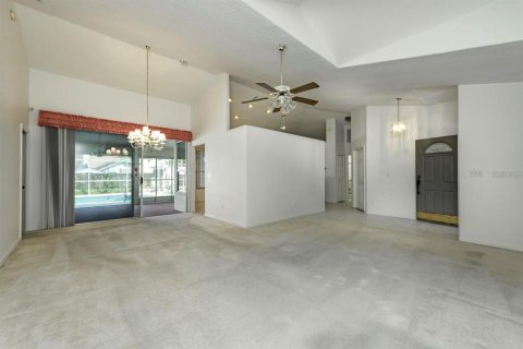House in Eustis, Florida 3 bedrooms, 184.04 sq.m. № 1392950 - photo 9